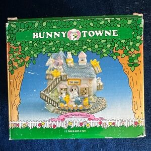 EASTER VILLAGE Bunny Towne TOY SHOP Lighted Egg House Easter Bunny Playtime NIB